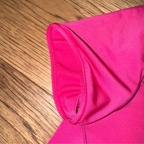 Women’s XS Patagonia Pink Short Sleeve Common Threads Baselayer TShirt - Picture 4 of 7